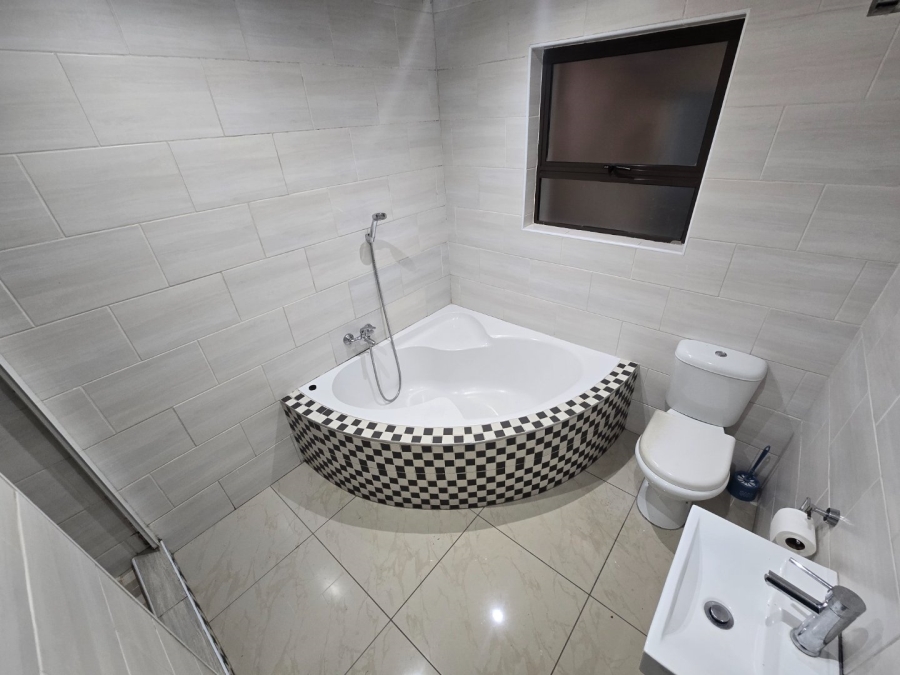 3 Bedroom Property for Sale in Rocklands Western Cape